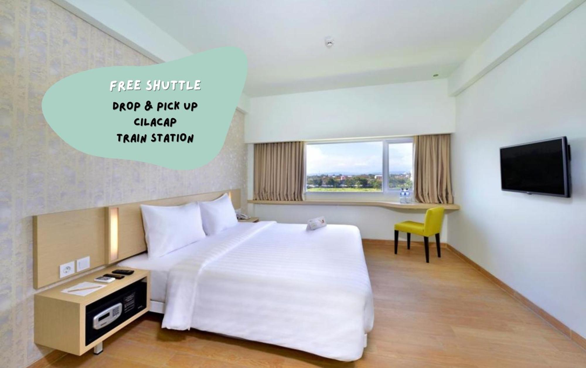 Whiz Prime Hotel Sudirman Чилачап Экстерьер фото